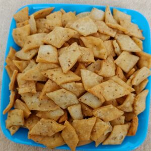 Khare Shankarpale (Salted Shankarpali)